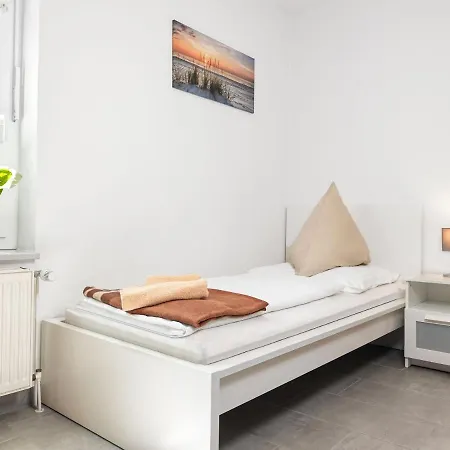 Rum i privatbostad Einzelzimmer Stuuv For Ii